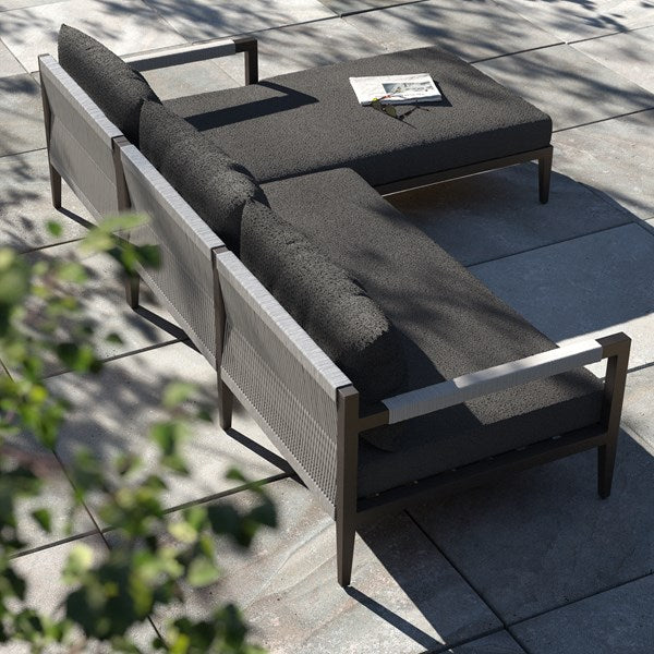 Outdoor Sofas and Sectionals